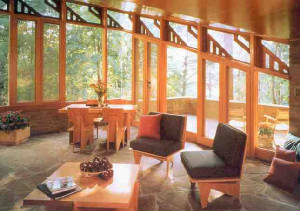 Frank Lloyd
Wright cottage in Wisconsin woods