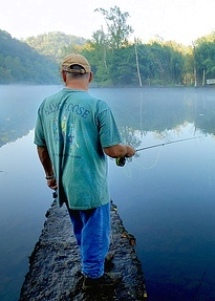 Feb2009Issue/Earlymorningfishing.jpg