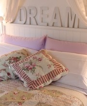 bedroom with cottage style