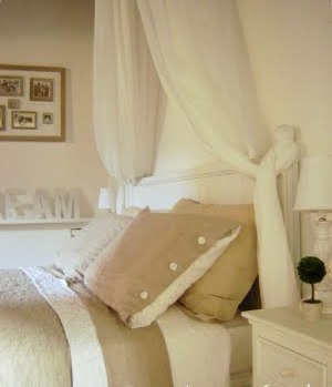 FedericaPiccinini/bedroom2_300x349.jpg